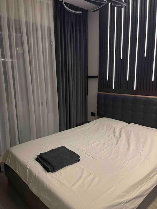 Ath Modern Homes - Luxury Apartment In The City Center Yaş Dış mekan fotoğraf