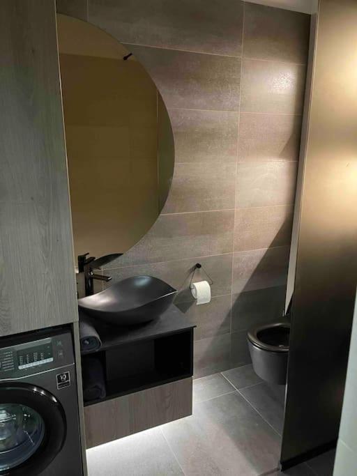 Ath Modern Homes - Luxury Apartment In The City Center Yaş Dış mekan fotoğraf