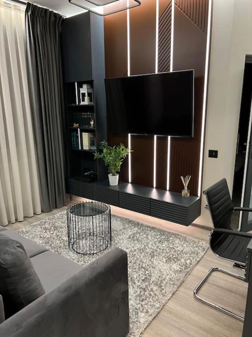 Ath Modern Homes - Luxury Apartment In The City Center Yaş Dış mekan fotoğraf